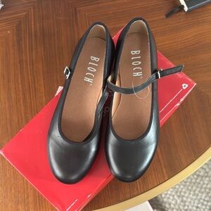 Bloch Girls Tap Shoes Size 5 1/2